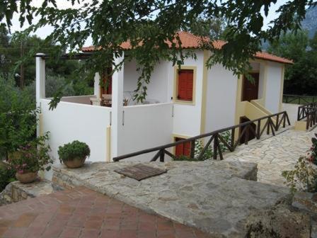 Epidaurus Hotel Heleni Apartments מראה חיצוני תמונה